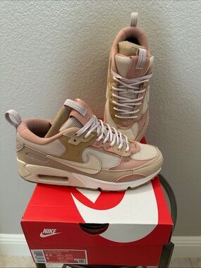 Nike Women’s Sneakers in Pink and Beige